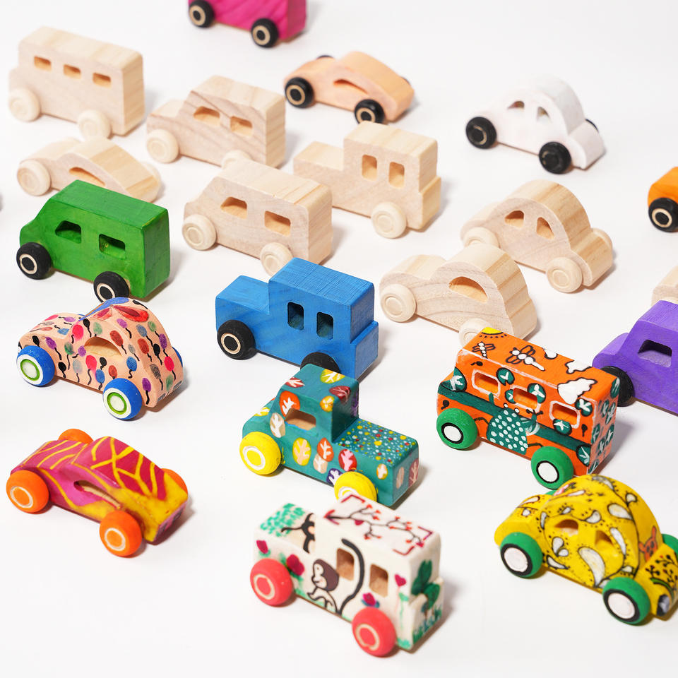Log Color Eco-friendly DIY Engraving Pine Wood Children Educational Three-dimensional Blank Car for Toys