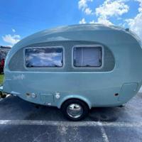 Hot Sales NU CAMP BAREFOOT Teardrop Trailers Mini Camper Caravan Mobile Travel Home Vehicle Gold Aluminum 4-6 Persons Adjustable
