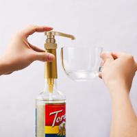 38 400 20cc Honey Pump Sprayer Plastic Black Food Grade Syrup Pump with Round Press Head Custom Logo Personal Care